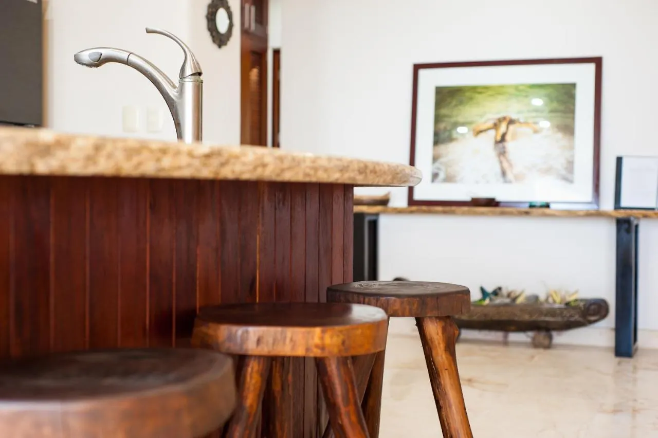 Stylish Oceanfront Condo With Pool Mahahual