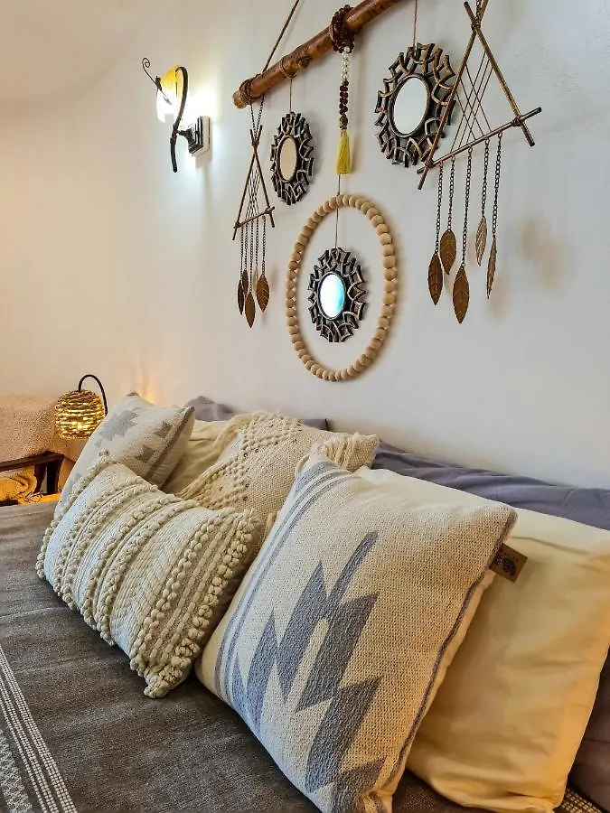 Stylish Oceanfront Condo With Pool Mahahual Apartmán
