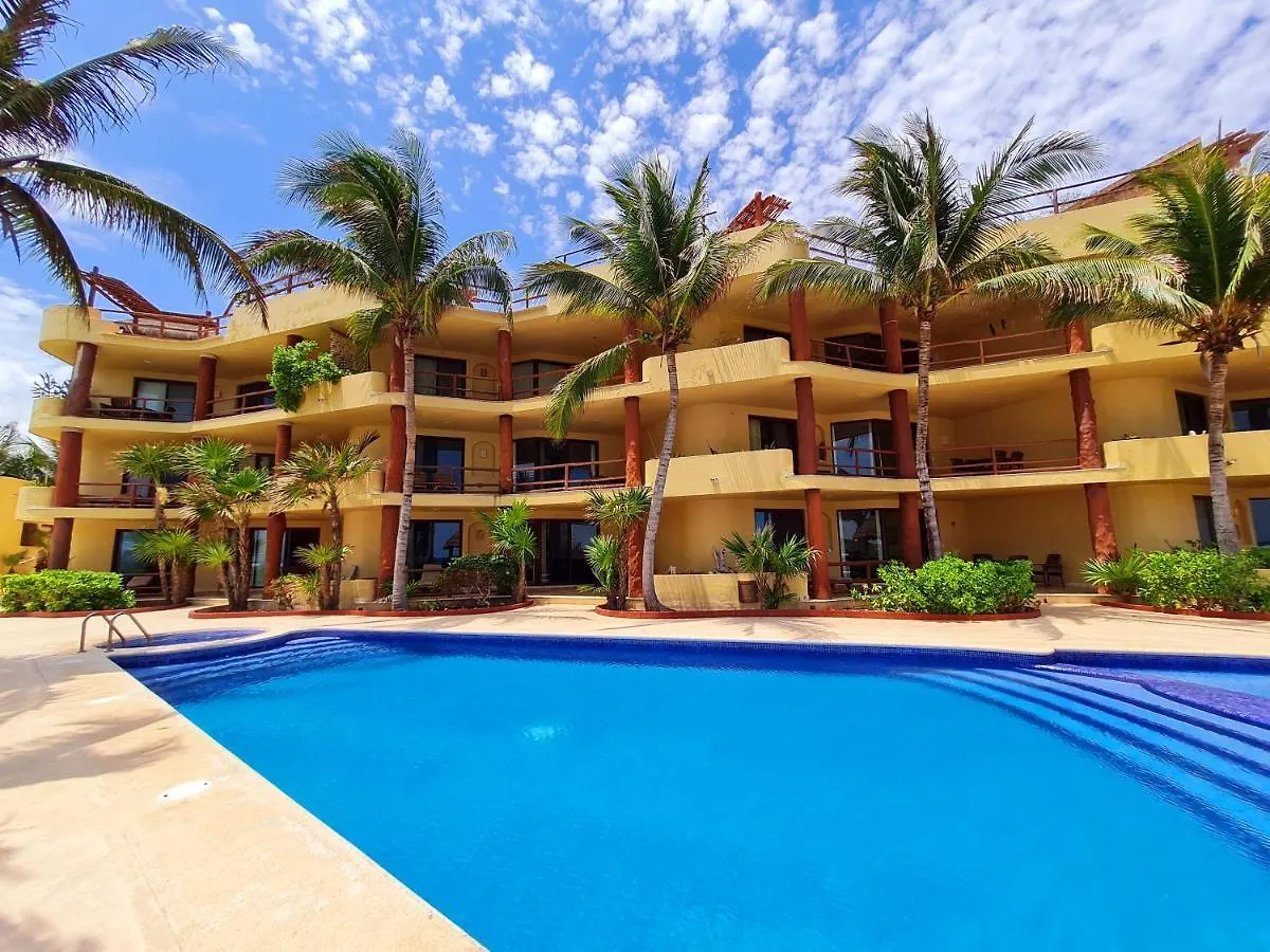 Stylish Oceanfront Condo With Pool Mahahual Mexico