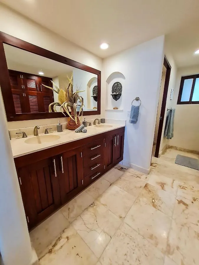 Stylish Oceanfront Condo With Pool Mahahual