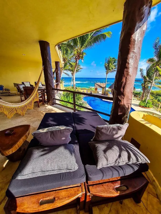 Stylish Oceanfront Condo With Pool Mahahual