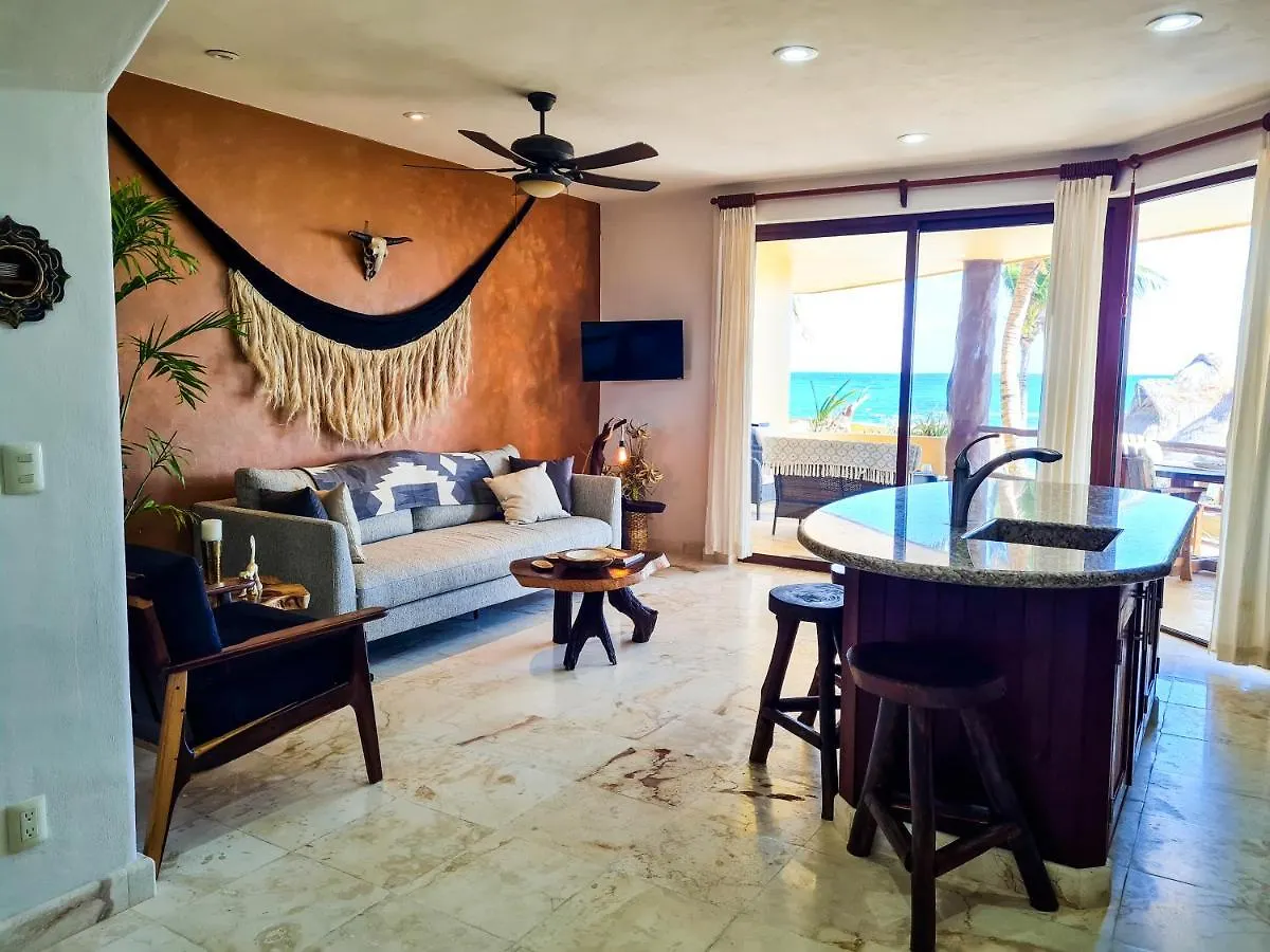 Stylish Oceanfront Condo With Pool Mahahual Mexico